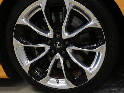 صورة 10 لـ 2017 Lexus LC
