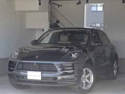 PORSCHE MACAN - 2