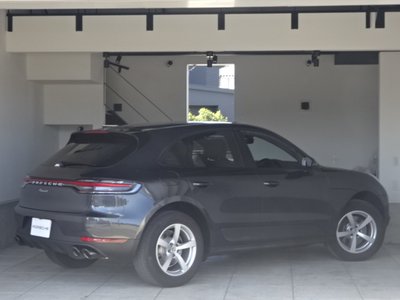PORSCHE MACAN - 10
