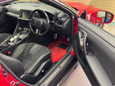 NISSAN GT-R - 10