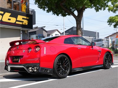 NISSAN GT-R - 4