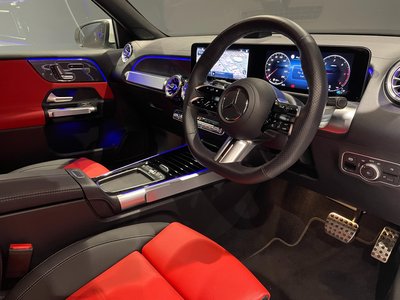 2025 Mercedes-BENZ GLB — фото 5