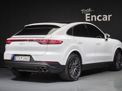 صورة 3 لـ 2022 Porsche CAYENNE