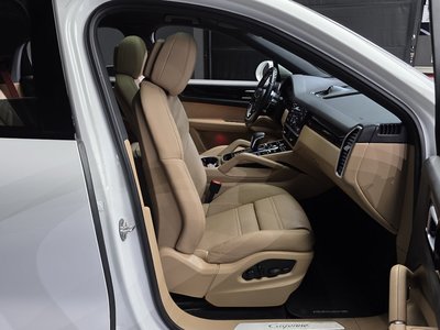 2022 Porsche CAYENNE 缩略图 17