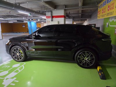2025 Porsche CAYENNE 照片 6