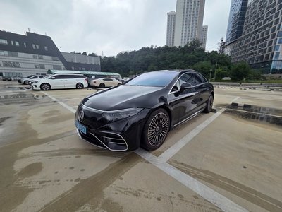 2023 Mercedes-BENZ EQS photo 1