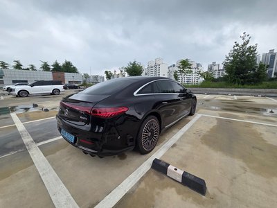 2023 Mercedes-BENZ EQS photo 4