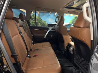 TOYOTA LAND CRUISER PRADO - 9