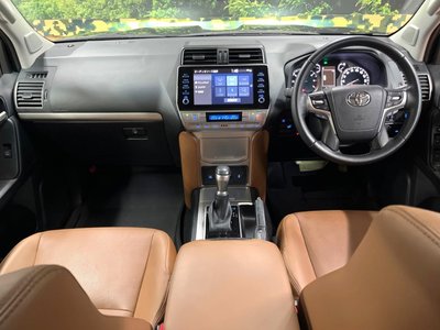 TOYOTA LAND CRUISER PRADO - 2