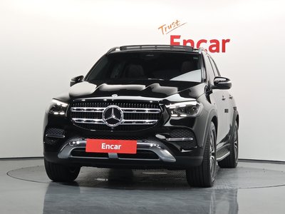 2025 Mercedes-BENZ GLE photo 2