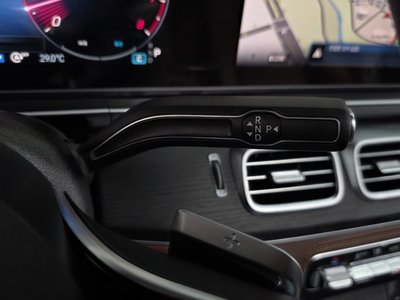 2025 Mercedes-BENZ GLE — миниатюра 12