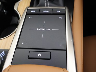 2021 Lexus RX — миниатюра 17