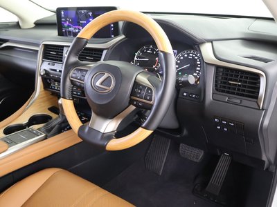 2021 Lexus RX — миниатюра 29