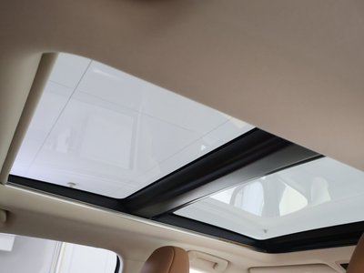 صورة 10 لـ 2021 Lexus RX