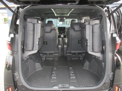 2025 Toyota VELLFIRE thumbnail 37