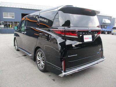 2025 Toyota VELLFIRE — фото 5