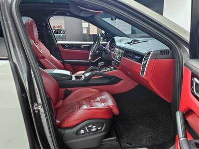 PORSCHE CAYENNE - 10