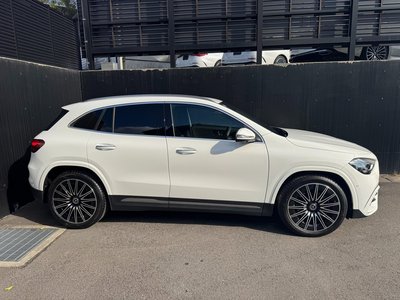 MERCEDES-BENZ GLA - 4