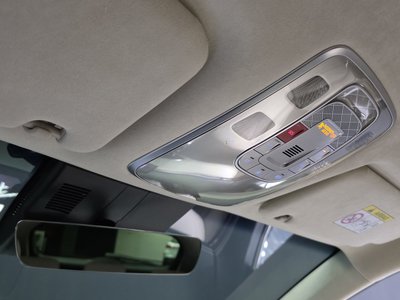 2025 Genesis GV70 — миниатюра 18