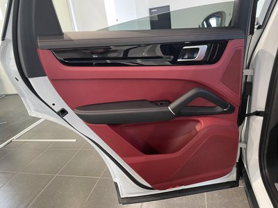 صورة مصغرة 40 لـ 2020 Porsche CAYENNE