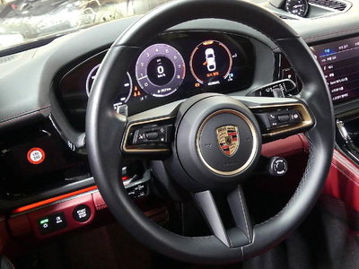 PORSCHE PANAMERA - 4