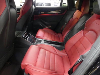 PORSCHE PANAMERA - 10