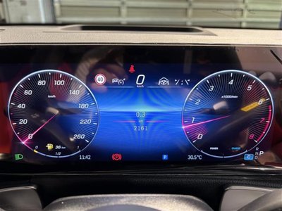 2025 Mercedes-BENZ GLB 照片 6