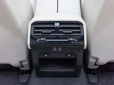 صورة مصغرة 15 لـ 2026 BMW 5 SERIES