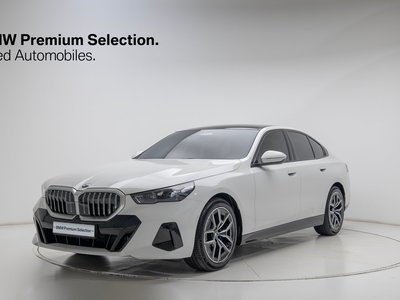 صورة 1 لـ 2026 BMW 5 SERIES