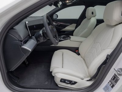 صورة 10 لـ 2026 BMW 5 SERIES