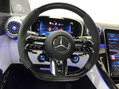 صورة 8 لـ 2025 Mercedes-BENZ GT AMG
