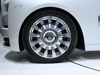2018 ROLLS-ROYCE PHANTOM photo 6