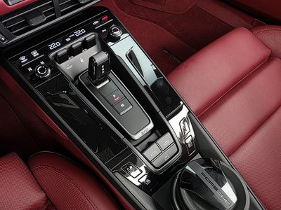 2025 Porsche 911 — миниатюра 12