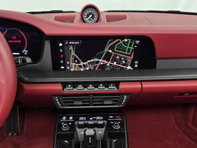 2025 Porsche 911 — миниатюра 20