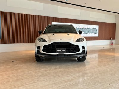 2026 Aston Martin DBX 照片 5