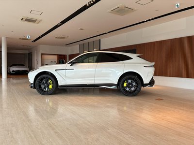 2026 Aston Martin DBX 照片 7