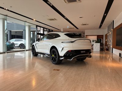 2026 Aston Martin DBX 照片 9