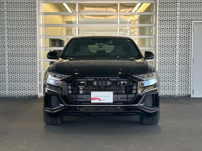 AUDI Q8 - 2