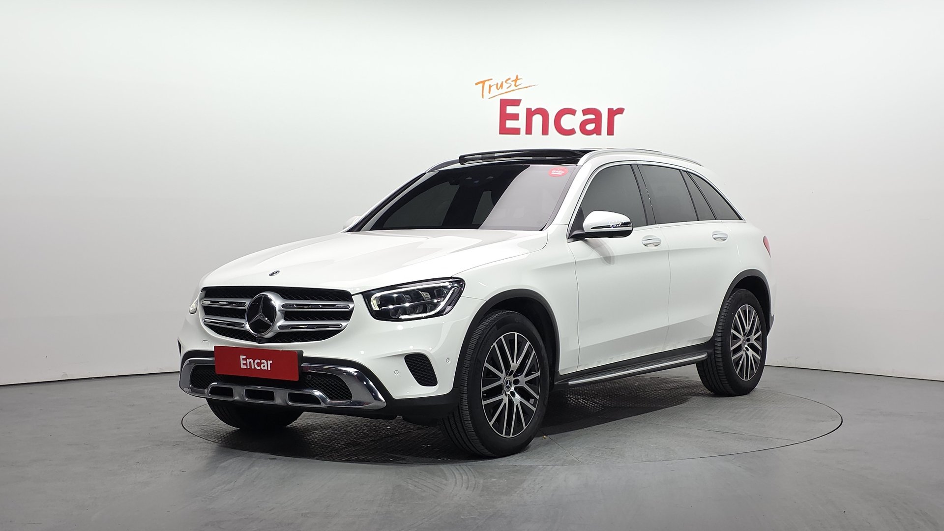 MERCEDES-BENZ GLC - View 1