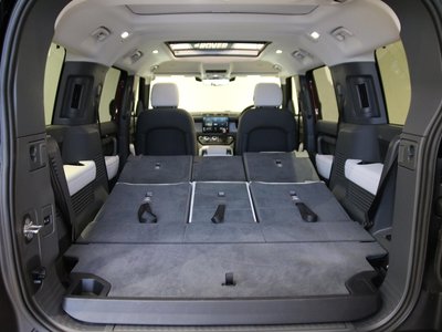 LAND ROVER DEFENDER - 10