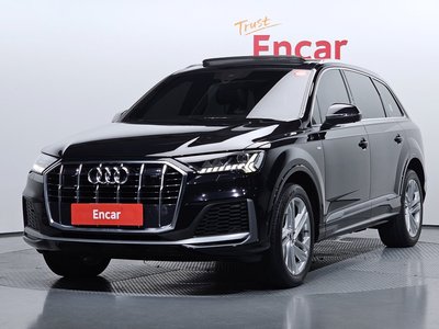 AUDI Q7 - 1