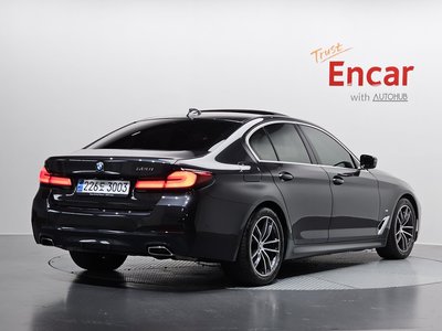BMW 5 SERIES - 4