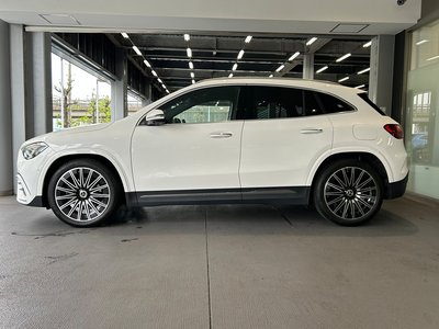 MERCEDES-BENZ GLA - 4