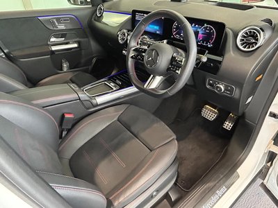 MERCEDES-BENZ GLA - 8