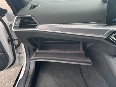 2024 BMW I4 — миниатюра 73
