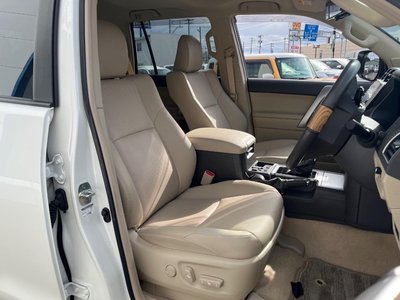 TOYOTA LAND CRUISER PRADO - 8