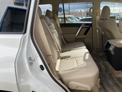 TOYOTA LAND CRUISER PRADO - 9