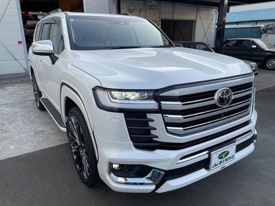 TOYOTA LAND CRUISER 300 - 5