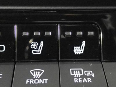 TOYOTA CROWN CROSSOVER - 10