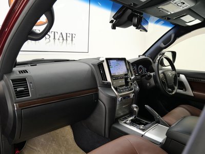 صورة مصغرة 28 لـ 2016 Toyota LAND CRUISER 200